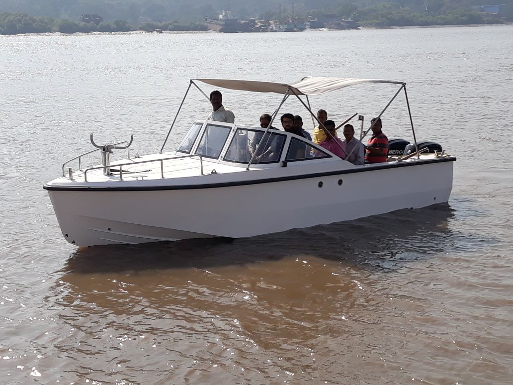 Salmon 21 fast patrol boat